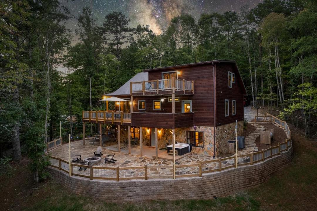 Photo of Others in Mineral Bluff