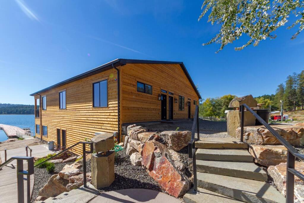 Photo of Others in Valley