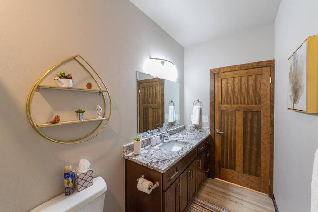 Photo of Others in Valley