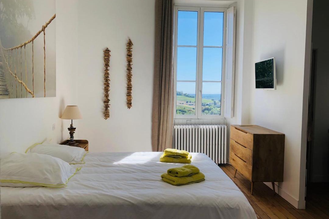 Photo of Bedroom in Villenave-de-Rions