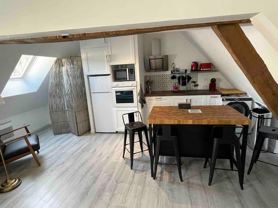 Photo of Others in Sens