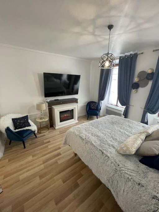 Photo of Others in Sens