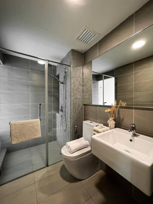 Photo of Bathroom in Maluri