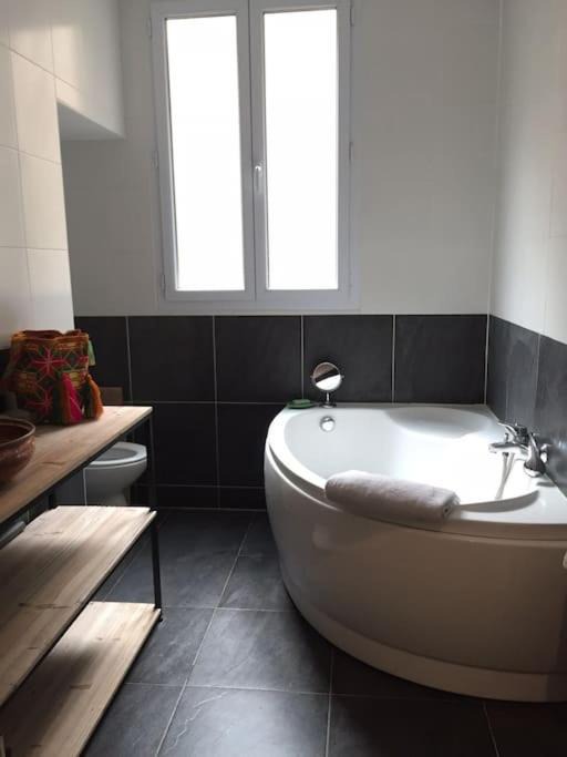 Photo of Bathroom in Quartier de la Chapelle
