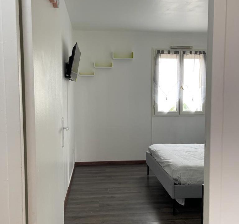 Photo of Bathroom in Etampes