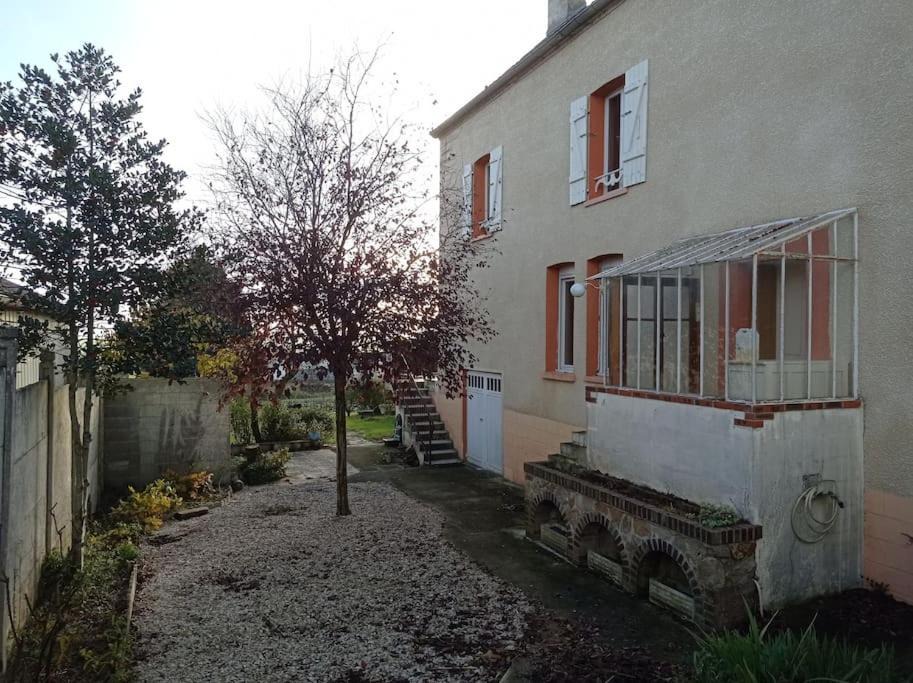 Photo of Buildings in Bethon