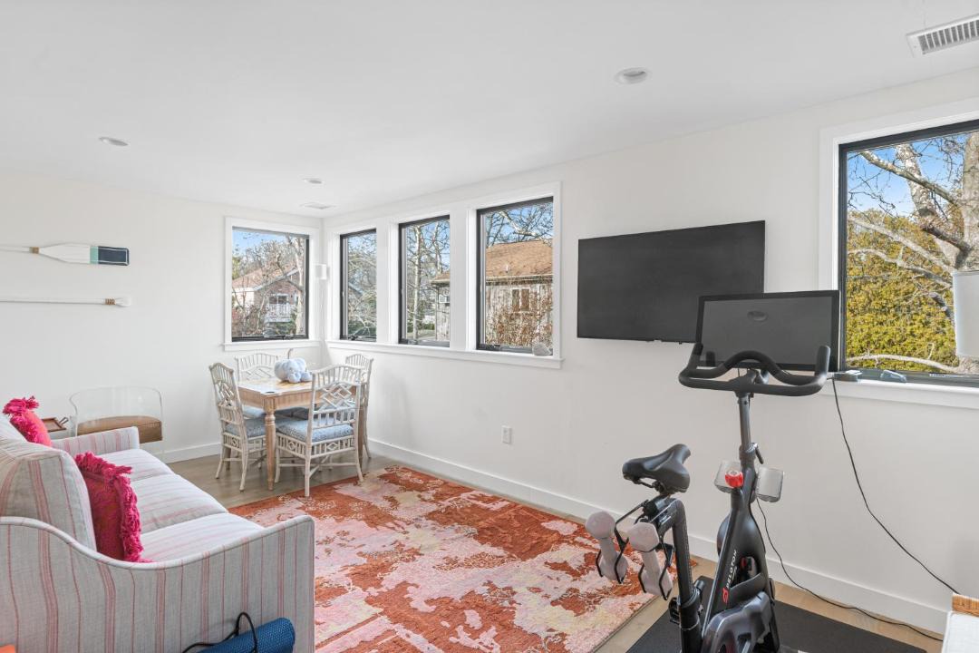 Photo of Livingroom in Culloden Shores