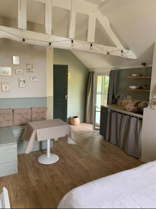 Photo of Others in Saint-Jean-des-Mauvrets