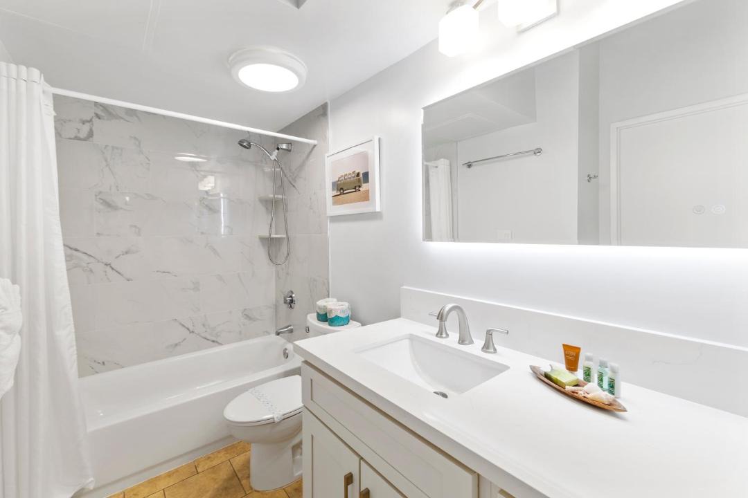 Photo of Bathroom in Waikiki