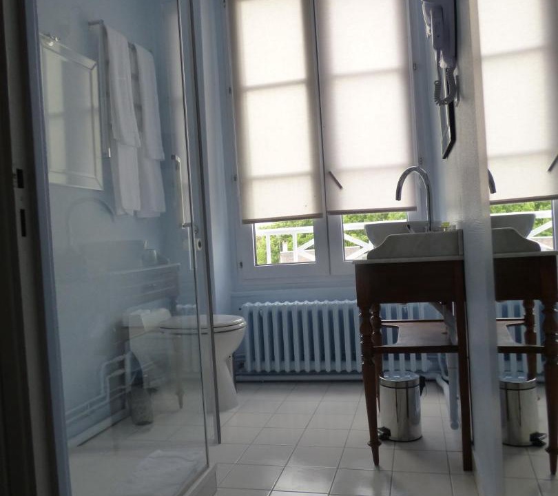 Photo of Bathroom in Tavers