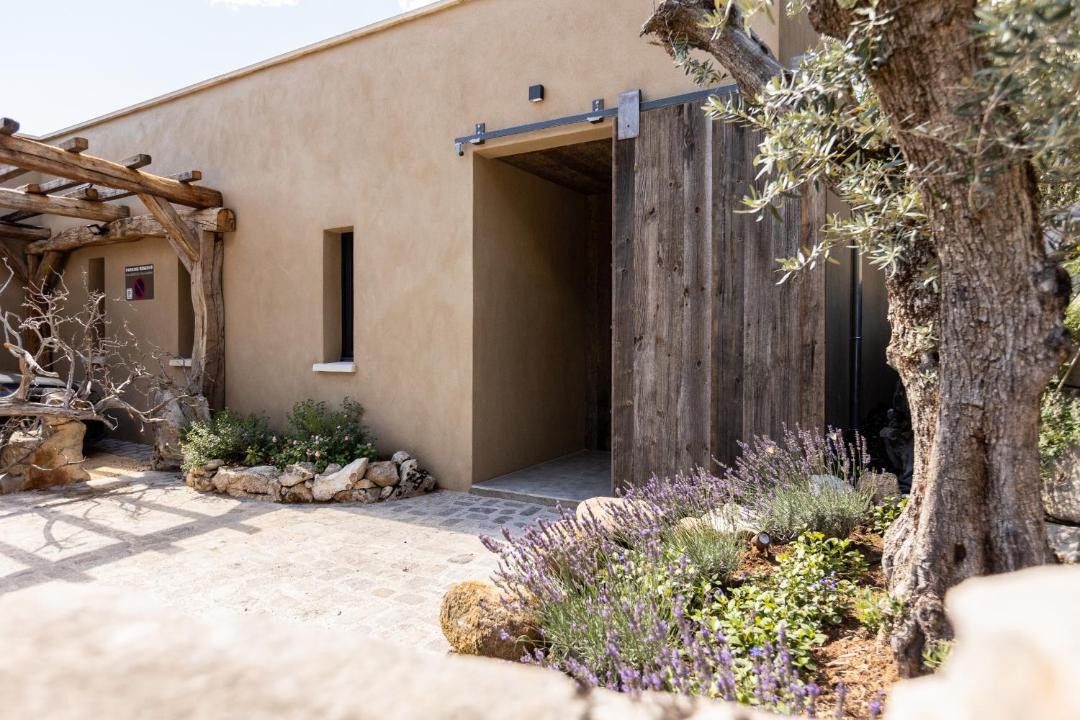 Photo of Buildings in Casteljau