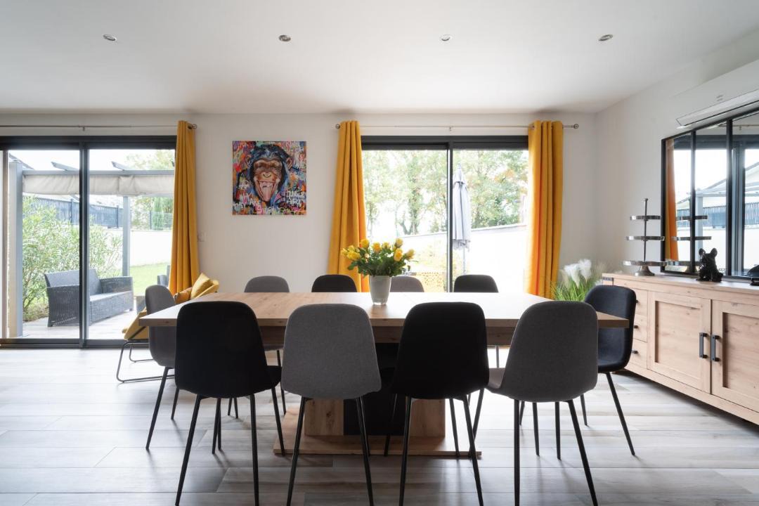 Photo of Others in Montans