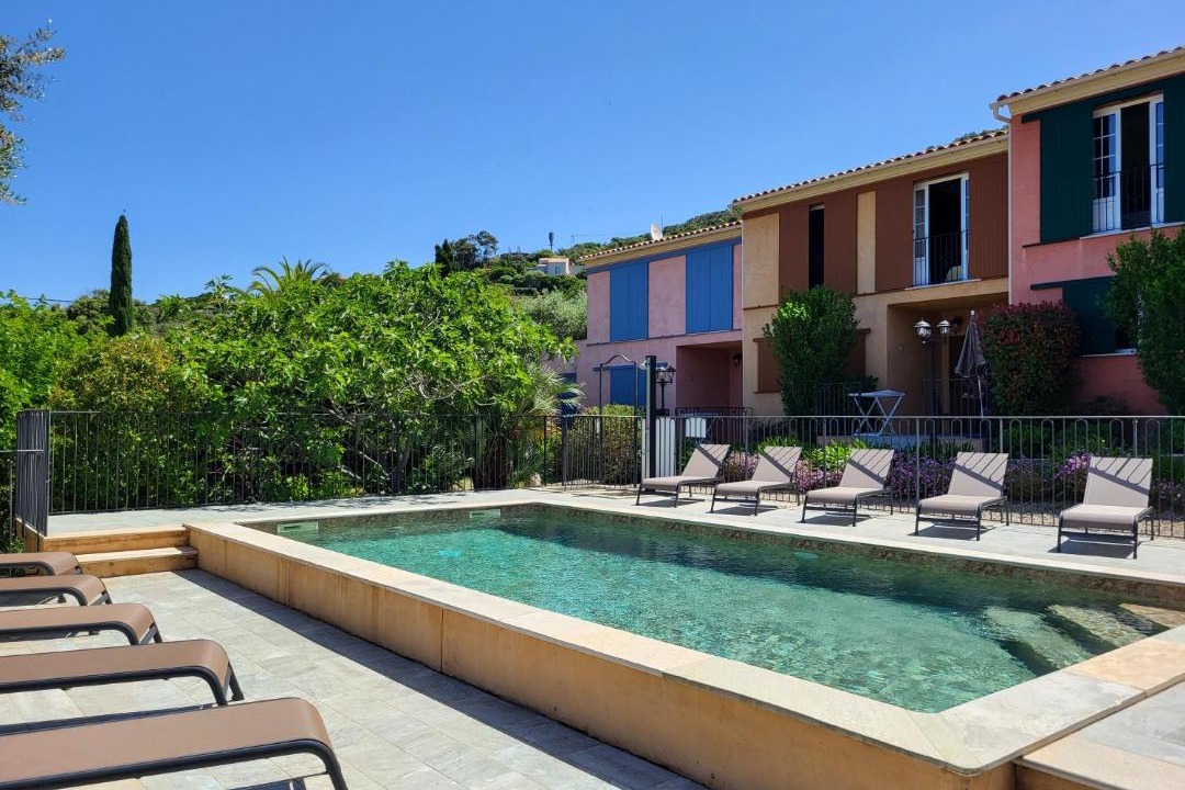 Photo of Others in Galeria