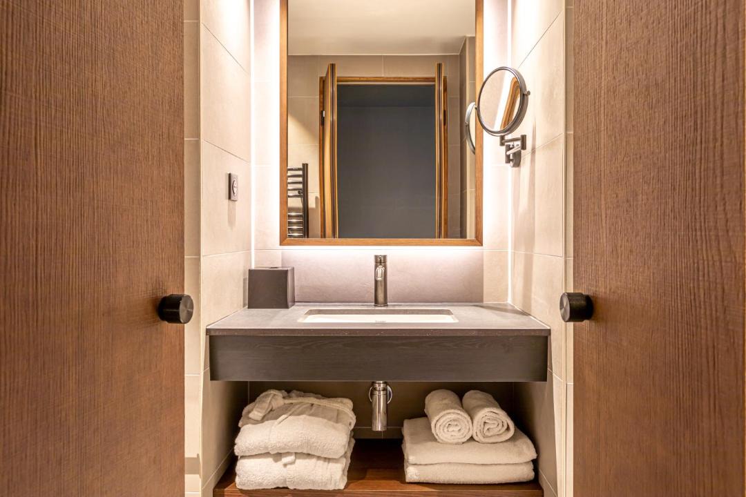Photo of Bathroom in Saint-Lambert