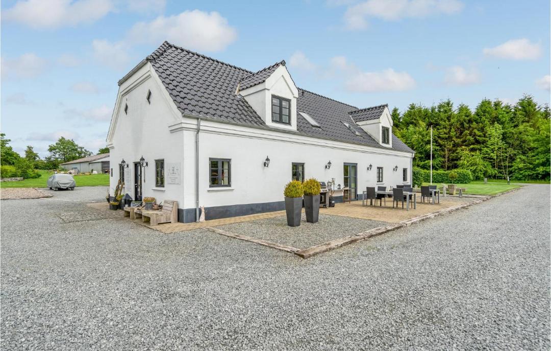 Photo of Buildings in Engesvang