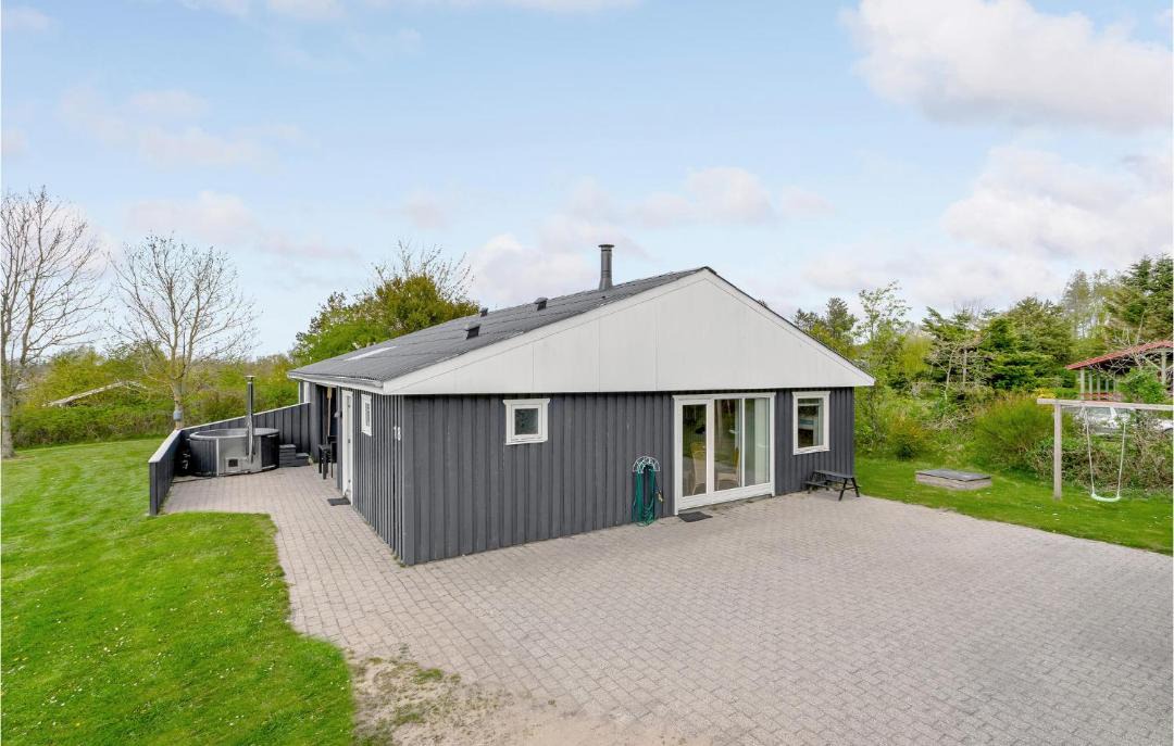 Photo of Others in Hvalpsund