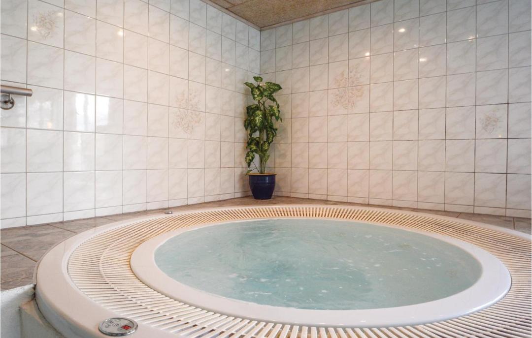 Photo of Others in Mandoe