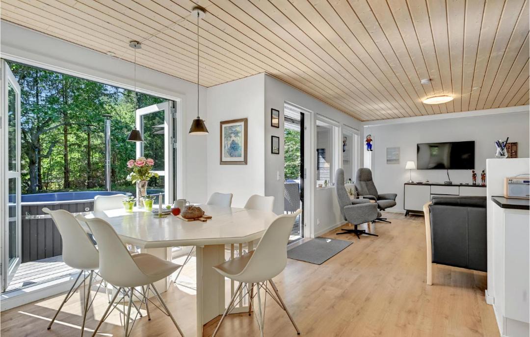 Photo of Others in Øksenmølle