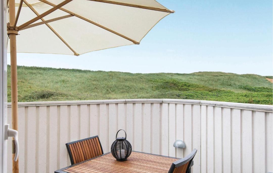 Photo of Patio Balcony in Vrist Strand