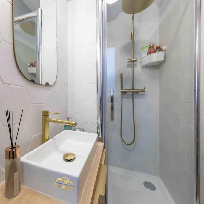 Photo of Bathroom in Malakoff