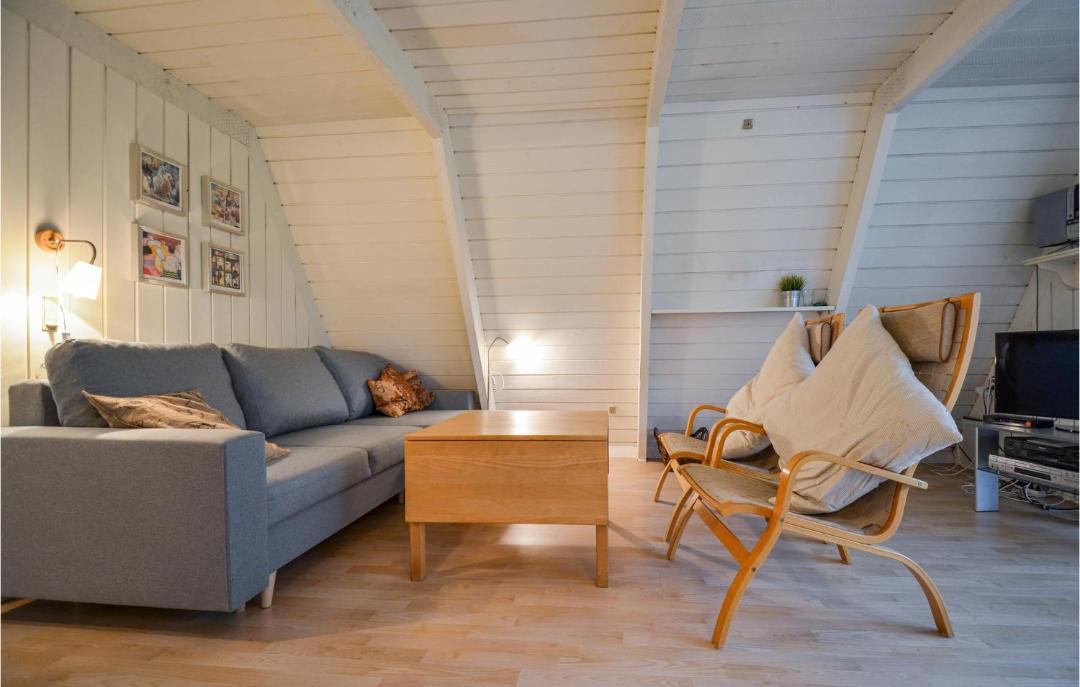 Photo of Others in Knebel