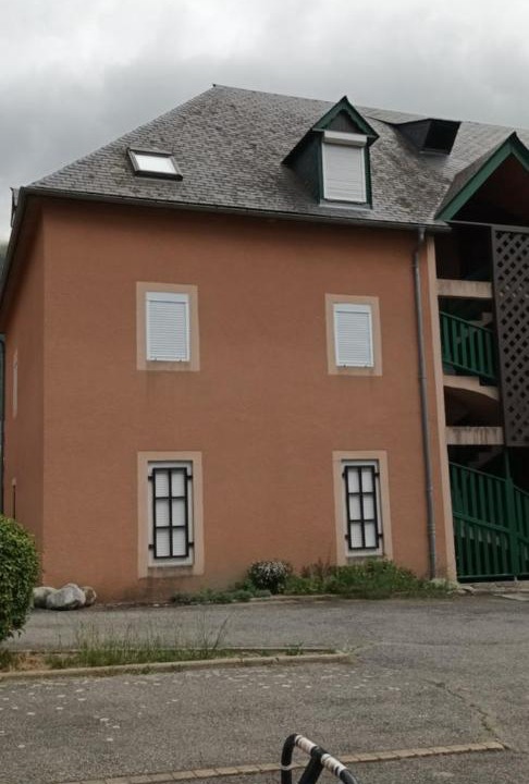 Photo of Buildings in Esquieze-Sere