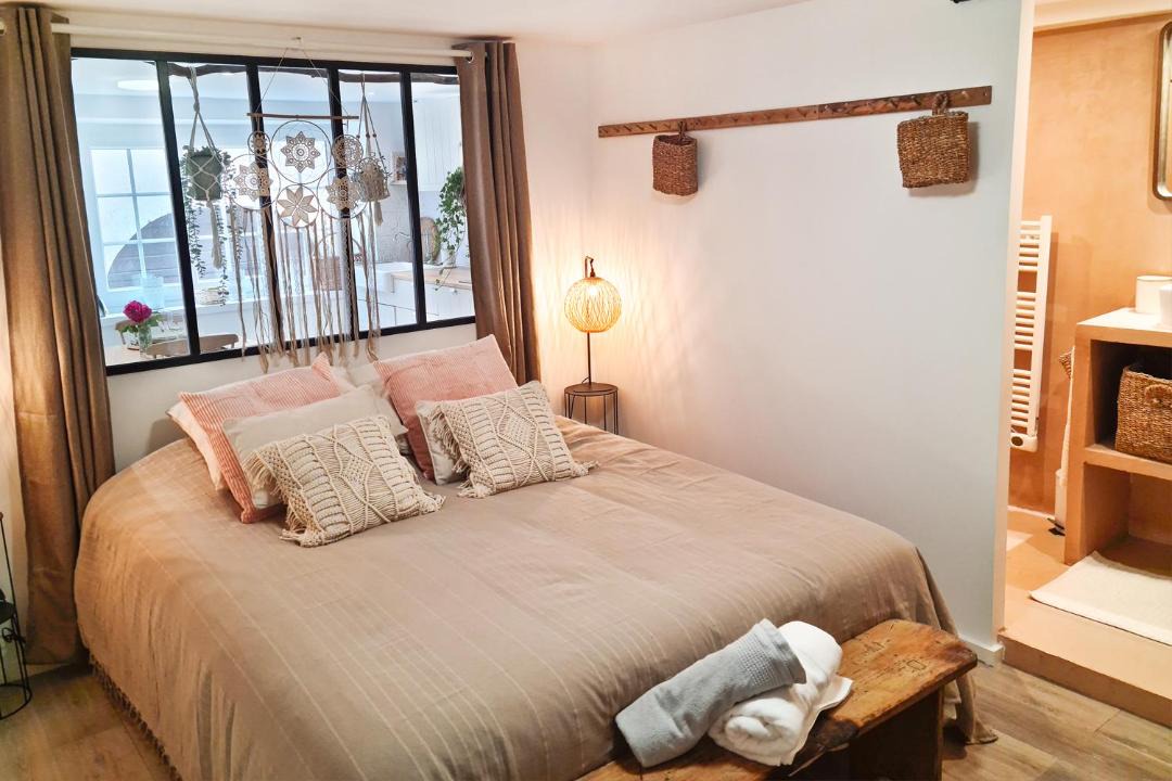 Photo of Bedroom in Chateau-Chalon