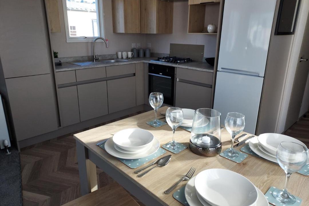 Photo of Others in Tiptoe