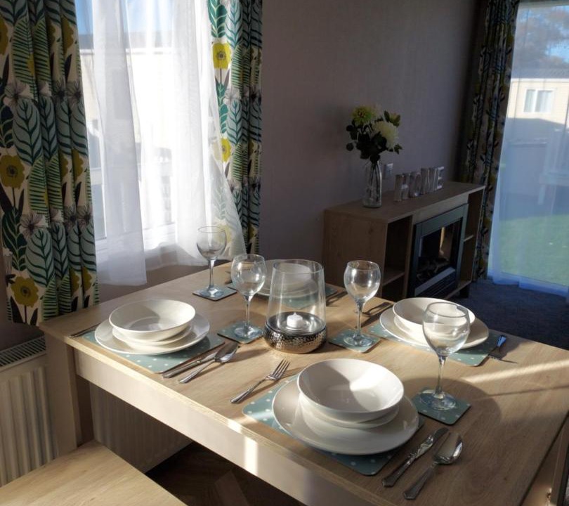 Photo of Others in Tiptoe