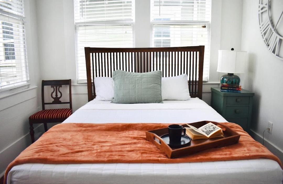 Photo of Bedroom in Neartown