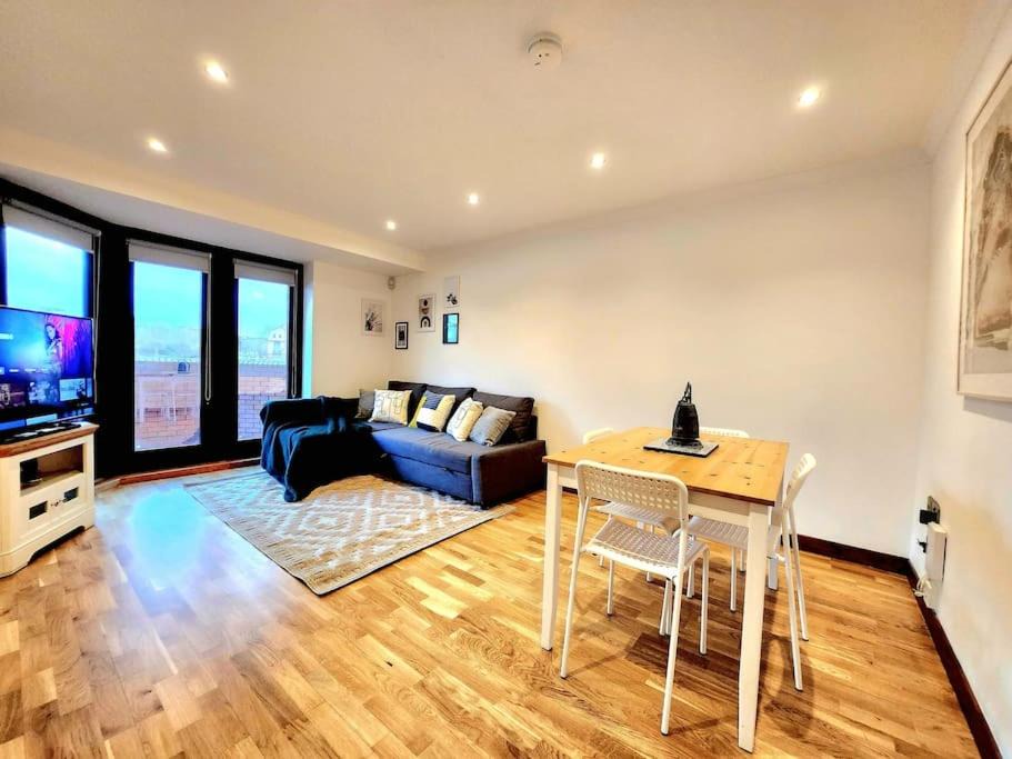 Photo of Livingroom in Finnieston
