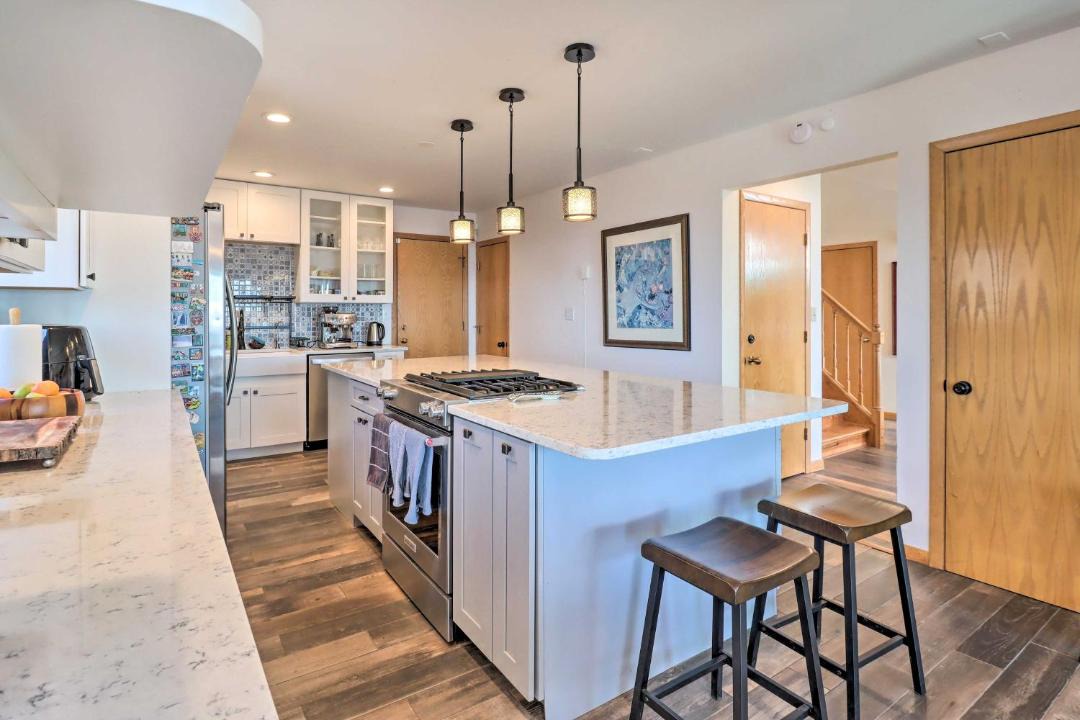 Photo of Others in Jonas