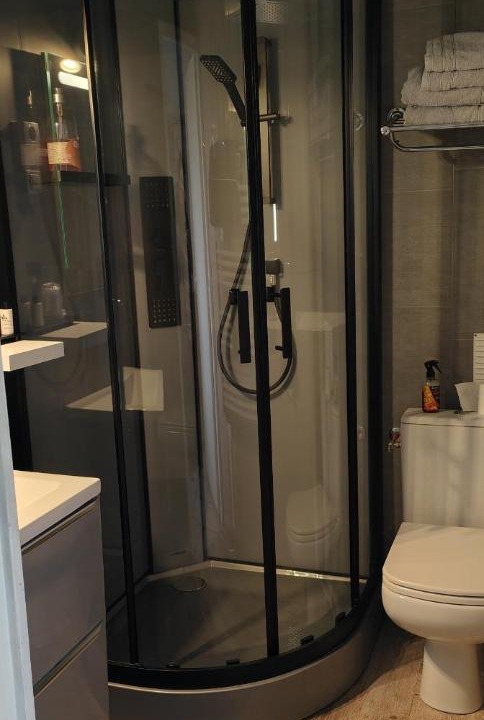 Photo of Bathroom in Crest