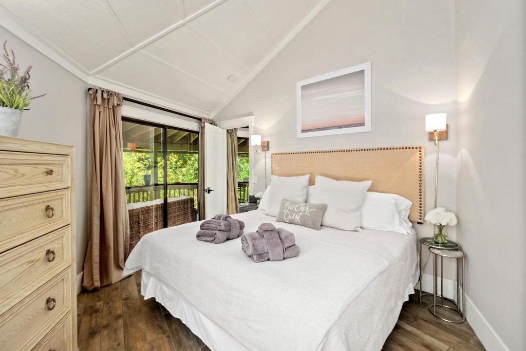 Photo of Bedroom in Night Heron