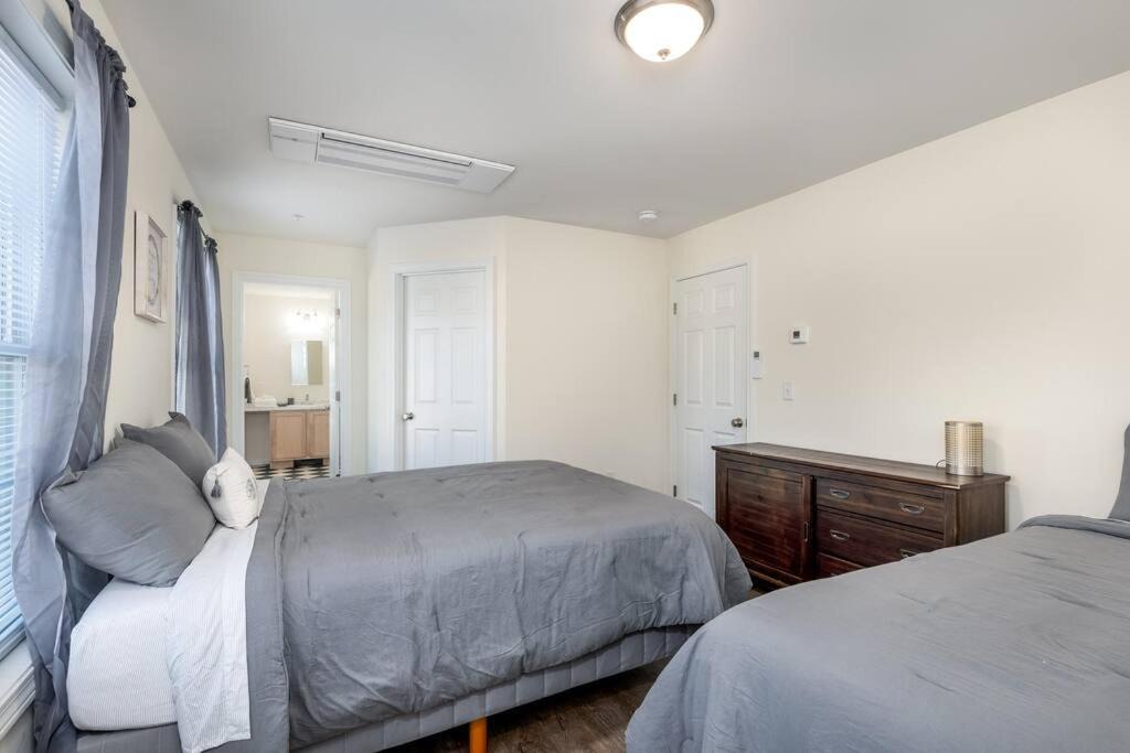 Photo of Bedroom in Rosemont