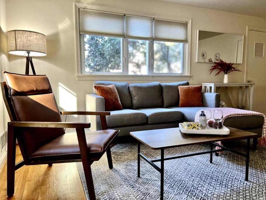 Photo of Livingroom in Aurora Highlands