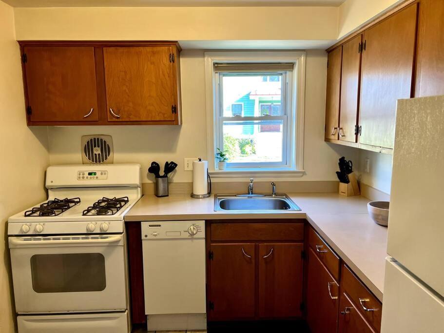 Photo of Kitchen in Aurora Highlands