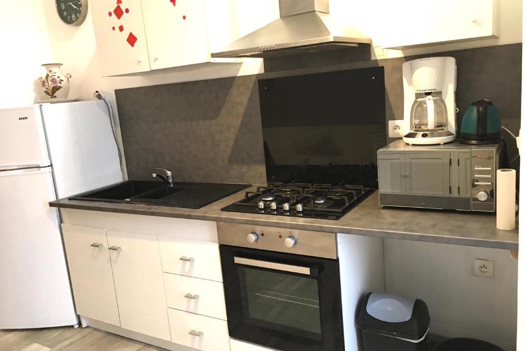 Photo of Kitchen in Laroche-Saint-Cydroine