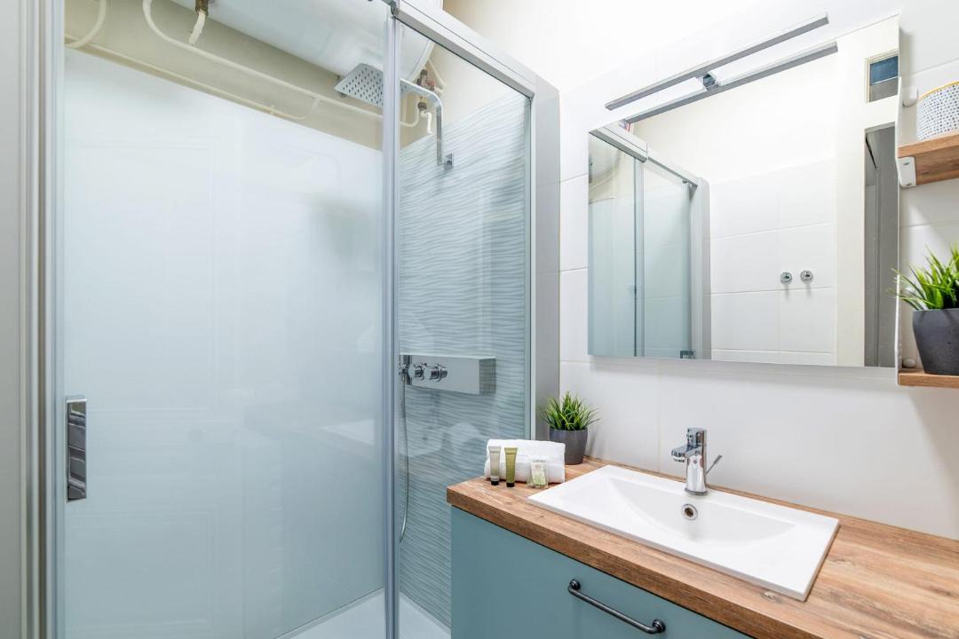 Photo of Bathroom in Jules Ferry - Recamier