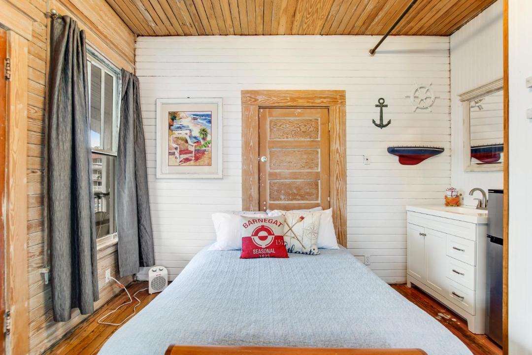 Photo of Bedroom in Tybee Island
