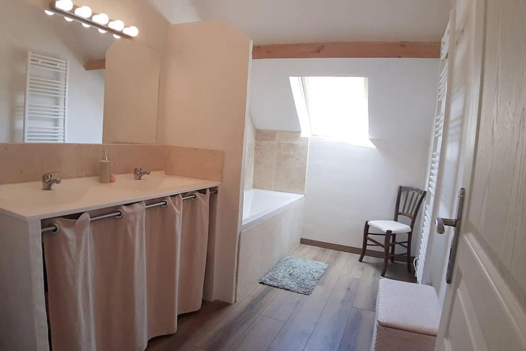 Photo of Others in Thevet-Saint-Julien