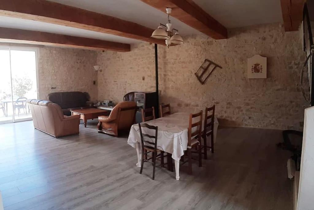 Photo of Livingroom in Thevet-Saint-Julien