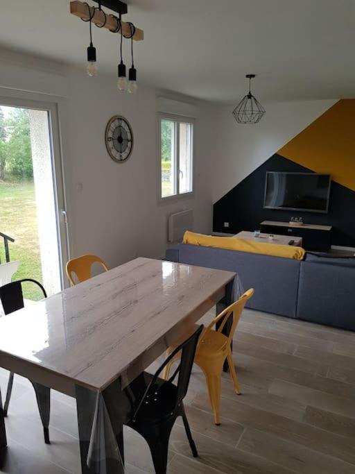 Photo of Livingroom in La Chapelle-du-Bourgay