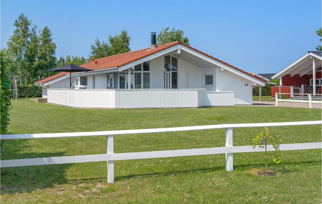 Photo of Others in Flovt Strand