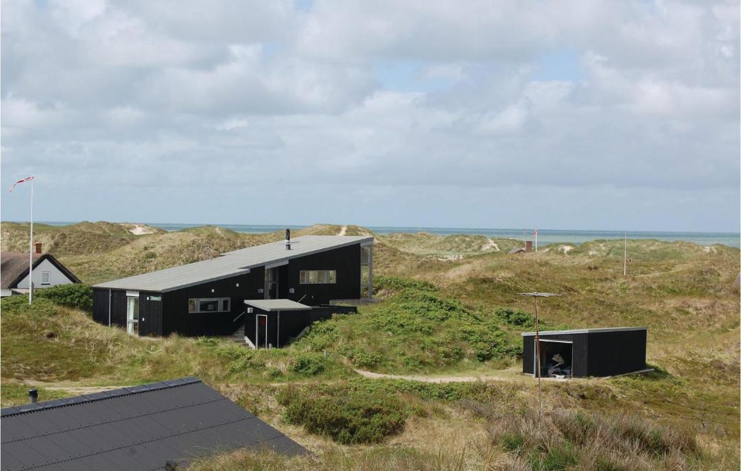 Photo of Others in Houvig Strand