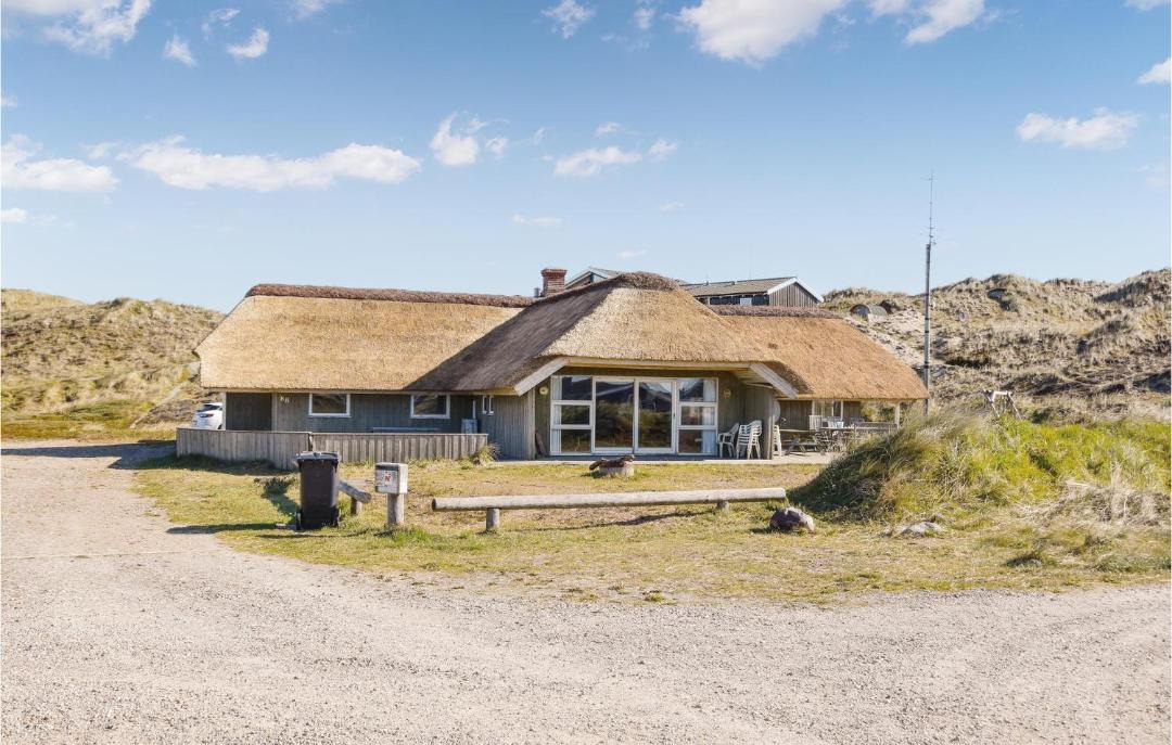 Photo of Others in Houvig Strand