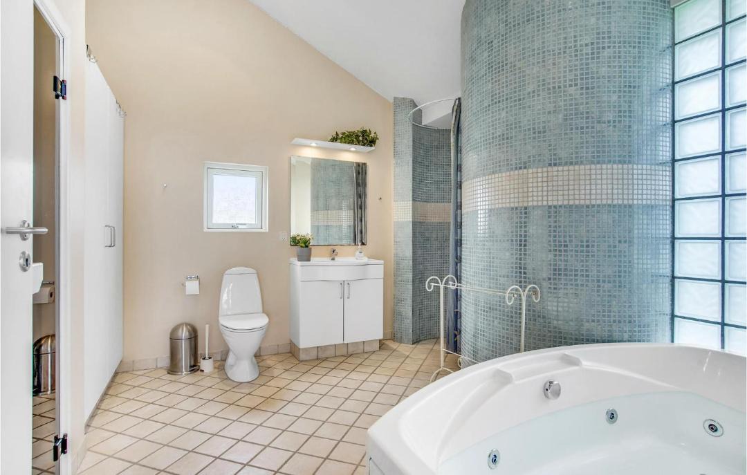 Photo of Bathroom in Hjørring