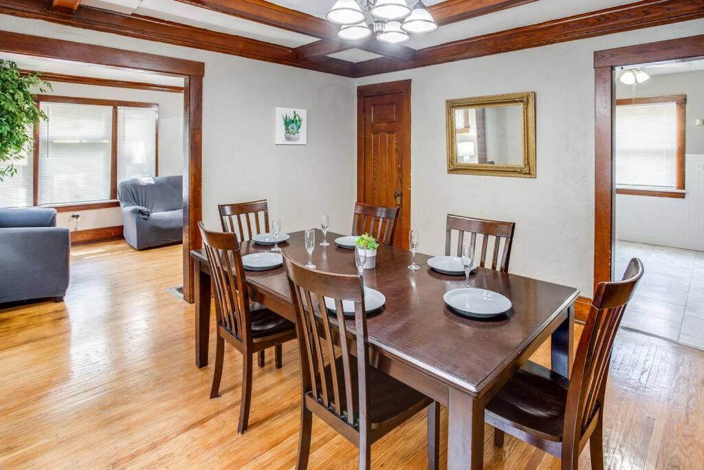 Photo of Livingroom in Rochester