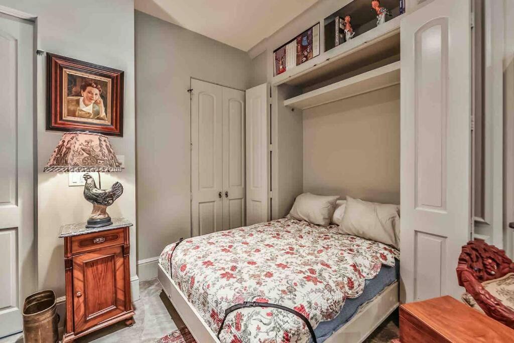 Photo of Bedroom in Greenway Plaza-Upper Kirby