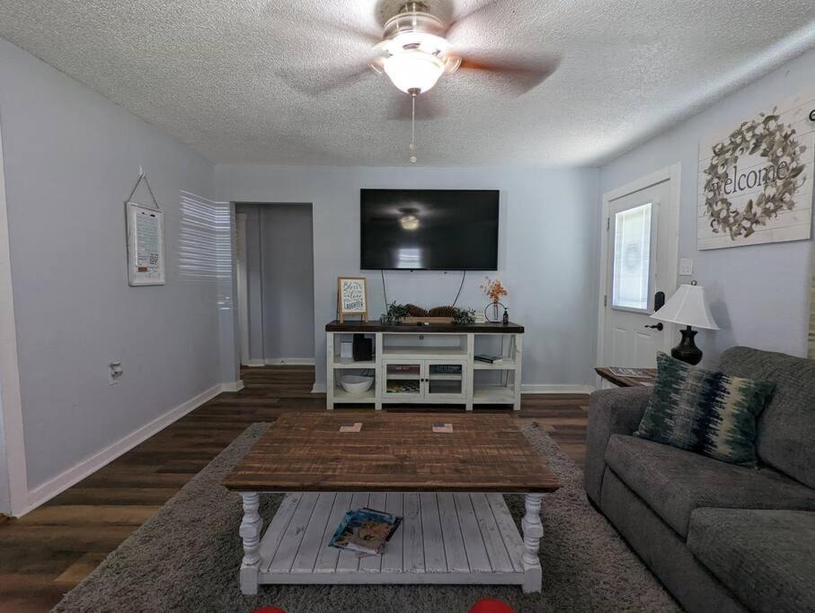 Photo of Livingroom in North Waco